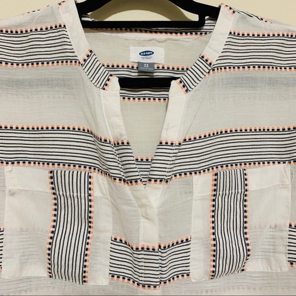 Old Navy•Button-up Shirt - Picture 2 of 7